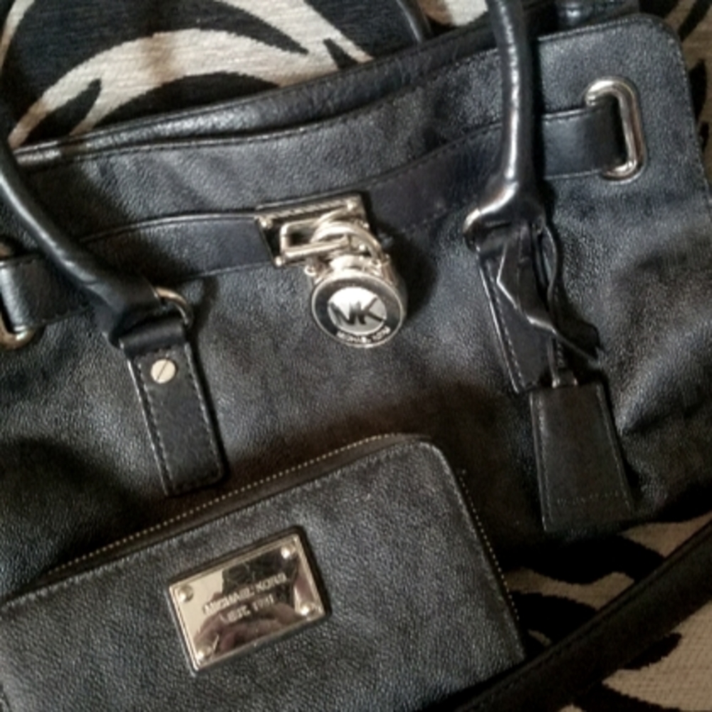 Michael Kors Black Signature Logo Satchel & wallet